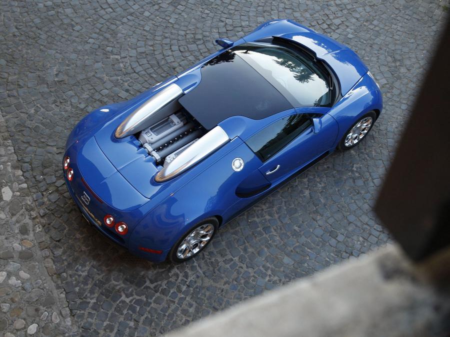 Bugatti Veyron 16.4 Grand Sport Roadster 2008 года  (фото 8 из 186)